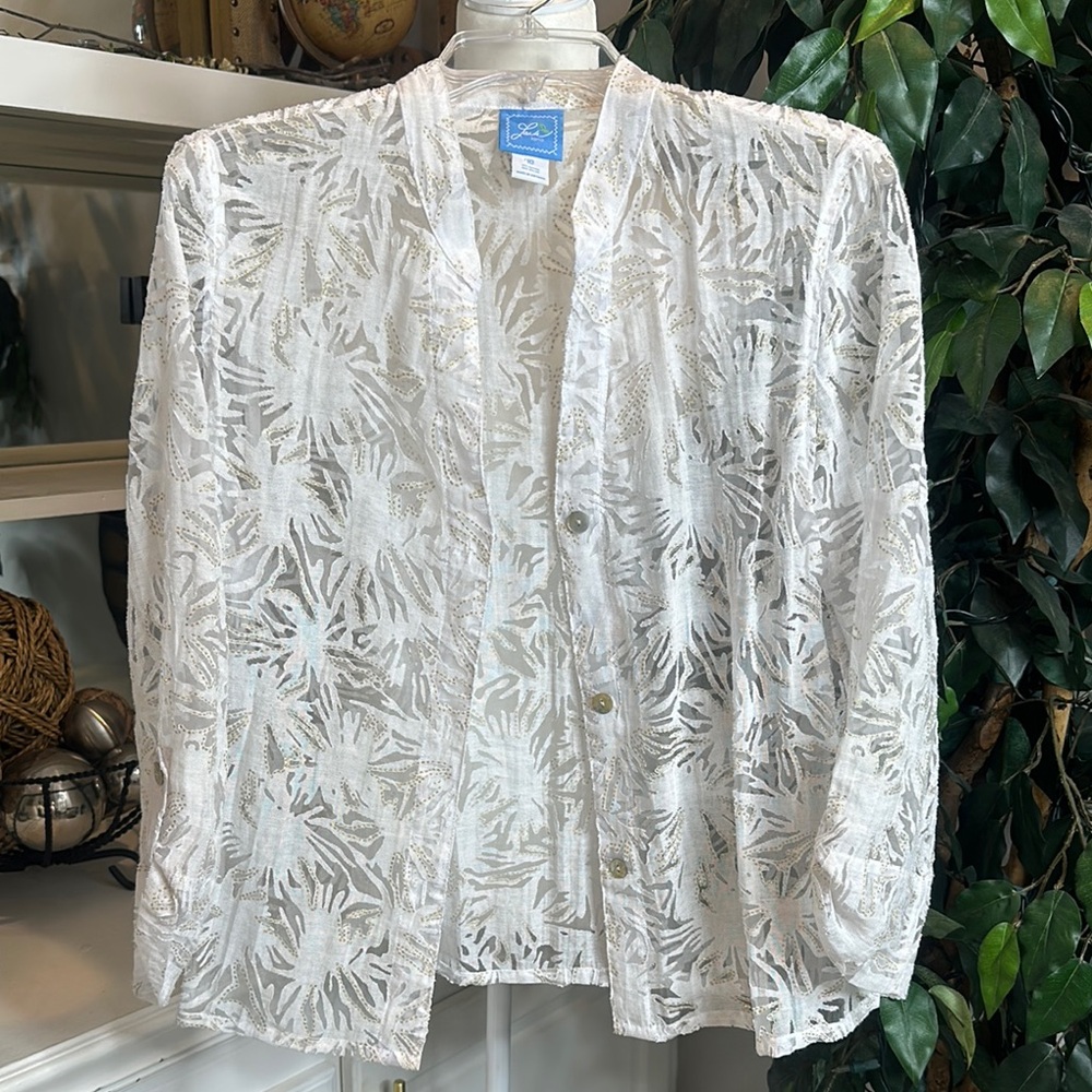 EUC Lara Lane Sheer Gold/White Leaf Pattern Top/Jacket, 10